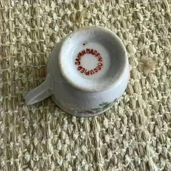 Made in occupied Japan teacup and saucer set, floral, vintage and rare - Picture 5 of 7